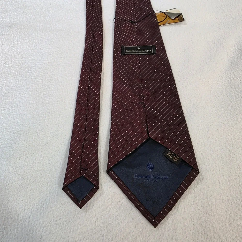 Ermenegildo Zegna Mens Burgundy Pin Dot Stripe Silk Tie Handmade Italy NWT